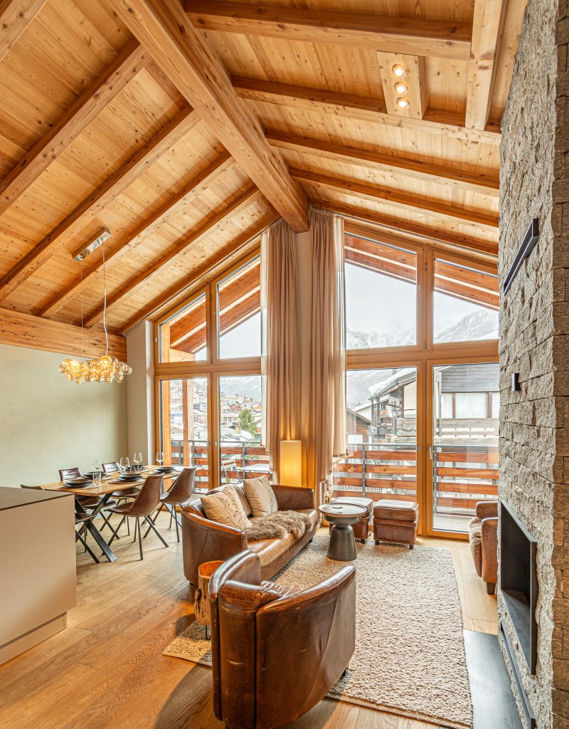 Boutique penthouse Saas-Fee. Luxury apartment & chalet rental. 
